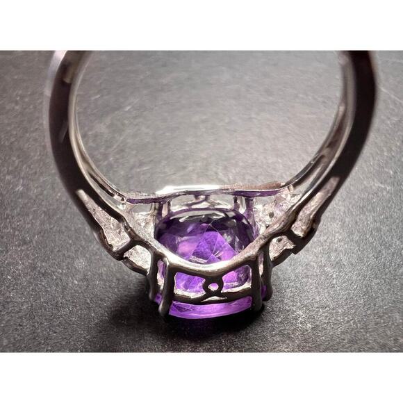 Amethyst and diamond sterling silver ring size 7 - Picture 5 of 16